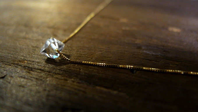 ハーキマーダイヤモンド　繊細でエネルギッシュなハーキマーダイヤモンドが揺れる、K18ベネチアンゴールドネックレス